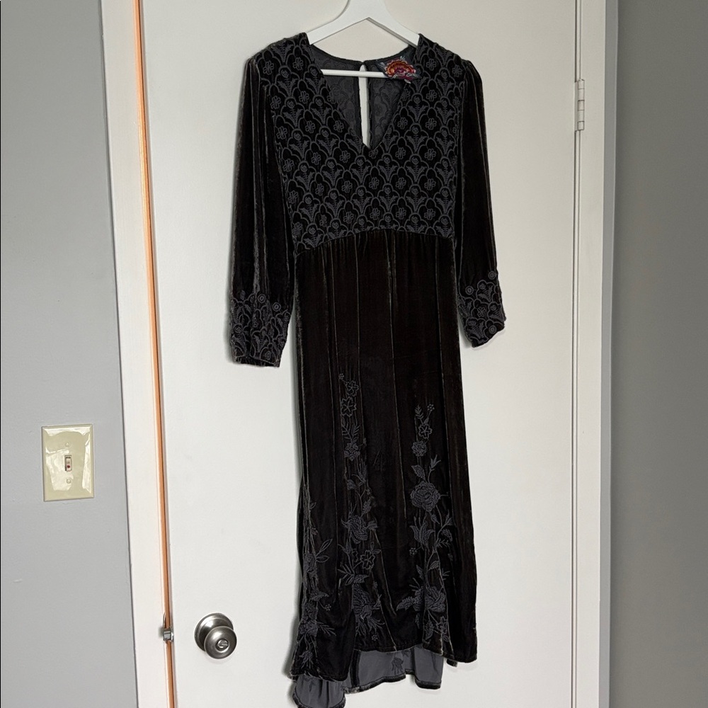 NEW Johnny Was Parina Long Velvet Dress Embroidered Purple Grey Small - Picture 4 of 10